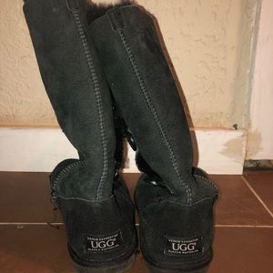 Black Uggs!